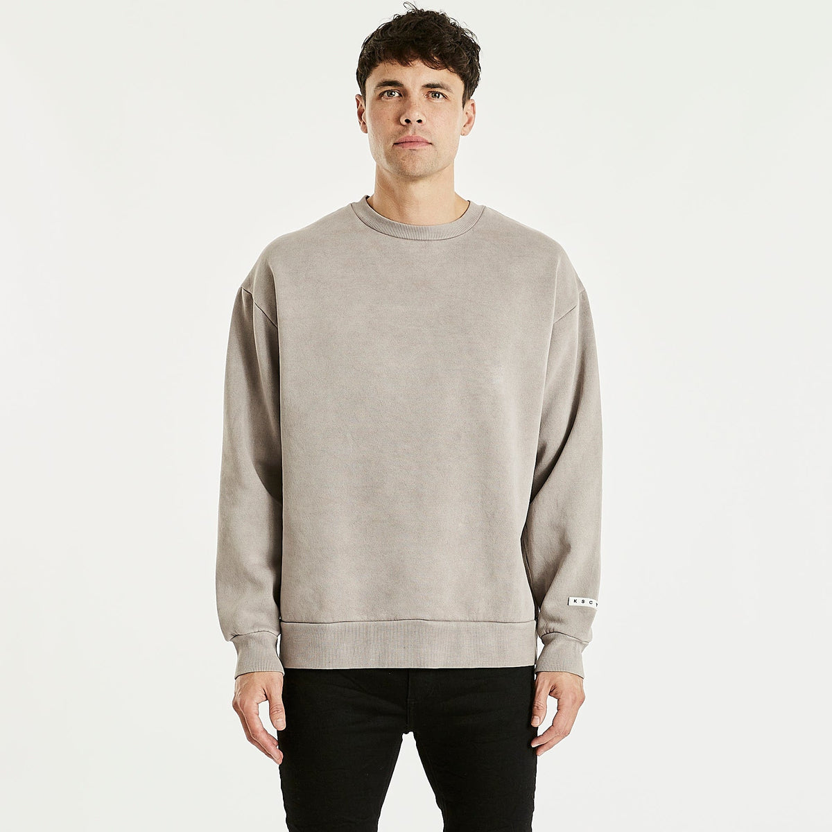 KISS CHACEY Mens Essentials Crew Neck Jumper - Pigment Gull | Elwood 101