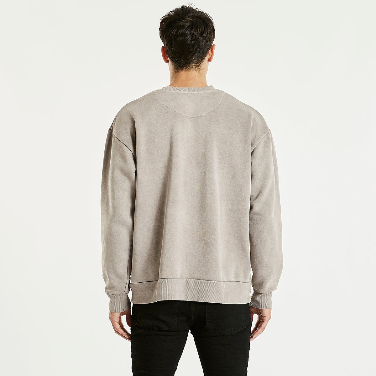 KISS CHACEY Mens Essentials Crew Neck Jumper - Pigment Gull | Elwood 101